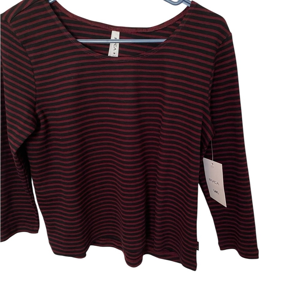 RVCA With Ease Navy and Red Striped 3/4 Sleeve Top Size Medium NWT